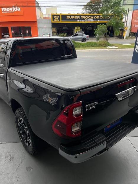 TOYOTA Hilux Caminhonete 2.8 16V SRX 4X4 DIESEL CABINE DUPLA AUTOM�TICO, Foto 21