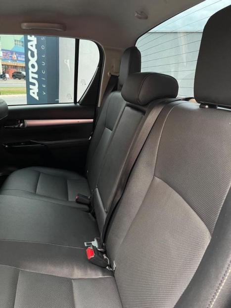 TOYOTA Hilux Caminhonete 2.8 16V SRX 4X4 DIESEL CABINE DUPLA AUTOM�TICO, Foto 22