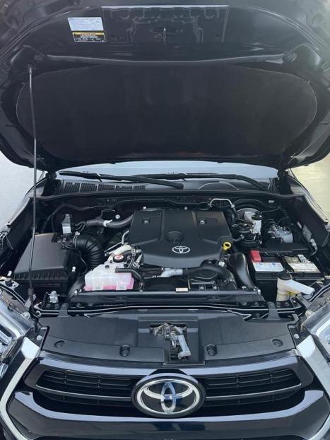 TOYOTA Hilux Caminhonete 2.8 16V SRX 4X4 DIESEL CABINE DUPLA AUTOM�TICO, Foto 29