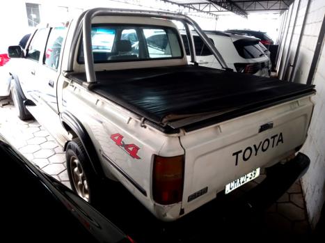 TOYOTA Hilux Caminhonete 2.8 4X4 SR5 CABINE DUPLA TURBO DIESEL, Foto 5