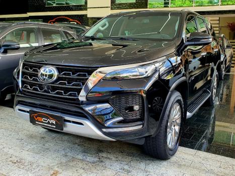 TOYOTA Hilux SW4 2.8 16V 4P SRX 4X4 7 LUGARES TURBO DIESEL AUTOM�TICO, Foto 1