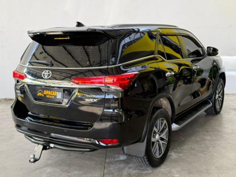 TOYOTA Hilux SW4 2.8 4P SRX 4X4 TURBO DIESEL AUTOM�TICO, Foto 11