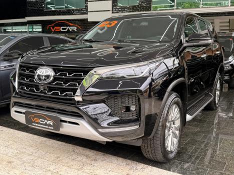 TOYOTA Hilux SW4 4.0 V6 24V 4P SRX 4X4 7 LUGARES AUTOM�TICO, Foto 1