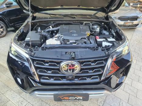 TOYOTA Hilux SW4 4.0 V6 24V 4P SRX 4X4 7 LUGARES AUTOM�TICO, Foto 14