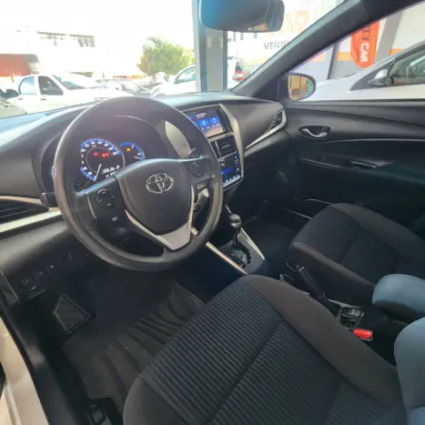 TOYOTA Yaris Hatch 1.5 16V 4P FLEX XL PLUS CONNECT MULTIDRIVE AUTOMTICO CVT, Foto 11