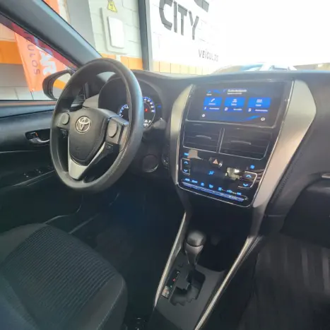 TOYOTA Yaris Hatch 1.5 16V 4P FLEX XL PLUS CONNECT MULTIDRIVE AUTOMTICO CVT, Foto 12