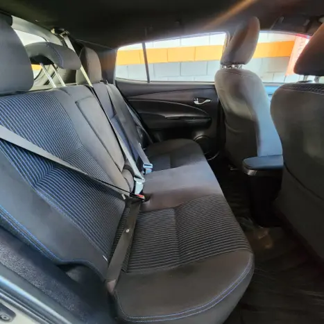 TOYOTA Yaris Hatch 1.5 16V 4P FLEX XL PLUS CONNECT MULTIDRIVE AUTOMTICO CVT, Foto 13