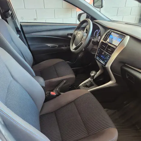 TOYOTA Yaris Hatch 1.5 16V 4P FLEX XL PLUS CONNECT MULTIDRIVE AUTOMTICO CVT, Foto 15