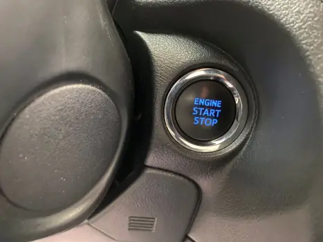 TOYOTA Yaris Hatch 1.3 16V 4P FLEX XL PLUS TECH MULTIDRIVE AUTOM�TICO CVT, Foto 3