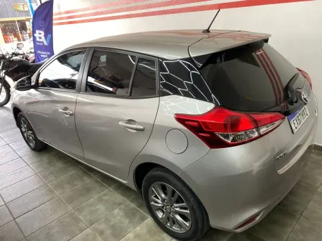 TOYOTA Yaris Hatch 1.3 16V 4P FLEX XL PLUS TECH MULTIDRIVE AUTOM�TICO CVT, Foto 8