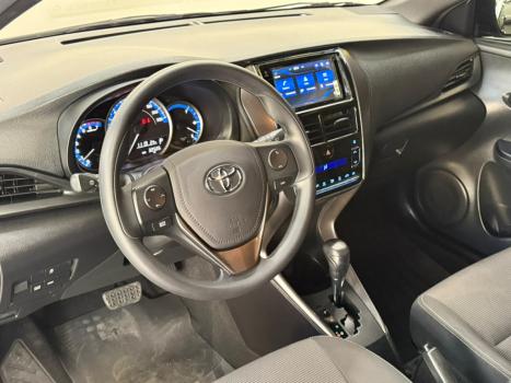 TOYOTA Yaris Hatch 1.5 16V 4P FLEX XL MULTIDRIVE AUTOM�TICO CVT, Foto 4
