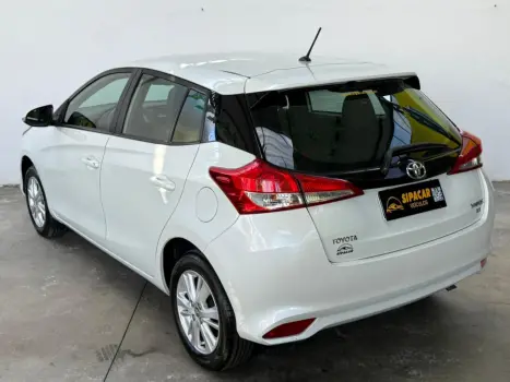 TOYOTA Yaris Hatch 1.3 16V 4P FLEX XL MULTIDRIVE AUTOM�TICO CVT, Foto 11