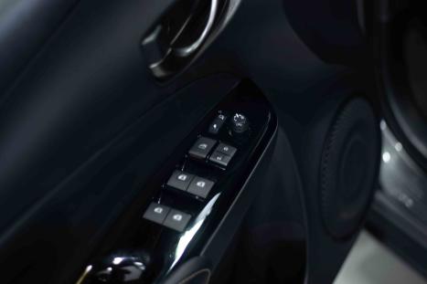 TOYOTA Yaris Sedan 1.5 16V 4P FLEX XLS CONNECT MULTIDRIVE AUTOMÁTICO CVT, Foto 8 TOYOTA Yaris Sedan 1.5 16V 4P FLEX XLS CONNECT MULTIDRIVE AUTOMÁTICO CVT, Foto 8