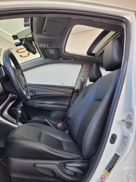 TOYOTA Yaris Sedan 1.5 16V 4P FLEX XLS MULTIDRIVE AUTOM�TICO CVT, Foto 9