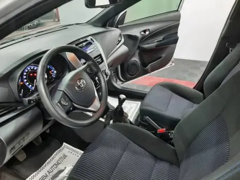 TOYOTA Yaris Sedan 1.3 16V 4P FLEX XL, Foto 8