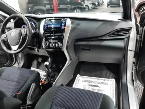 TOYOTA Yaris Sedan 1.3 16V 4P FLEX XL, Foto 9