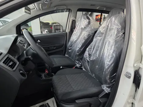 VOLKSWAGEN Fox 1.0 4P TRENDLINE FLEX, Foto 16