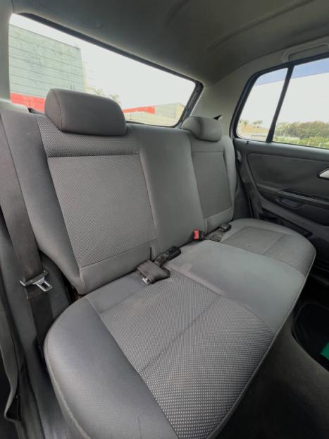 VOLKSWAGEN Fox 1.6 4P, Foto 7