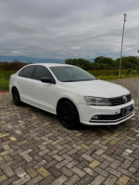 VOLKSWAGEN Jetta 2.0 4P FLEX CONFORTLINE TIPTRONIC AUTOMTICO, Foto 1