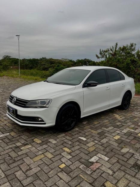 VOLKSWAGEN Jetta 2.0 4P FLEX CONFORTLINE TIPTRONIC AUTOMTICO, Foto 2