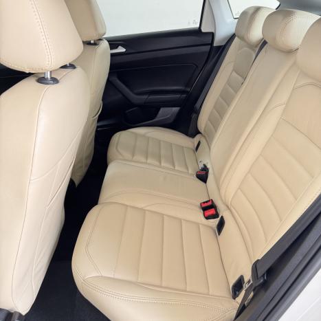 VOLKSWAGEN Nivus 1.0 4P FLEX 200 TSI COMFORTLINE TURBO AUTOMTICO, Foto 4