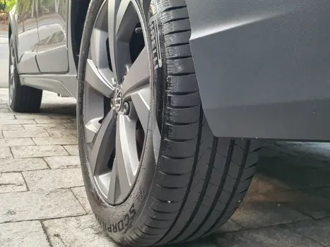 VOLKSWAGEN Nivus 1.0 4P FLEX 200 TSI COMFORTLINE TURBO AUTOMTICO, Foto 12