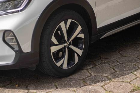 VOLKSWAGEN Nivus 1.0 4P FLEX 200 TSI HIGHLINE TURBO AUTOMÁTICO, Foto 5