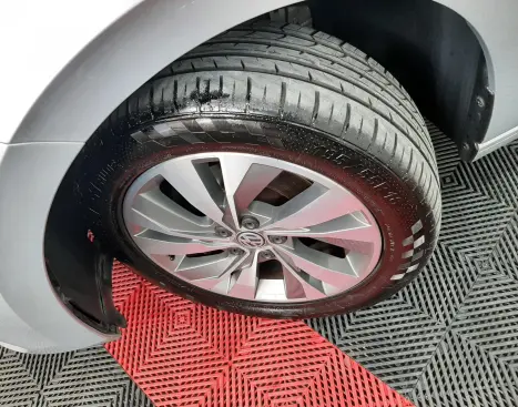 VOLKSWAGEN Polo Hatch 1.0 12V 4P 200 TSI HIGHLINE AUTOM�TICO, Foto 12