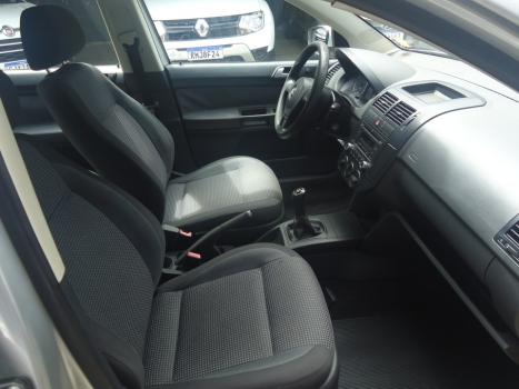 VOLKSWAGEN Polo Sedan 1.6 4P, Foto 4
