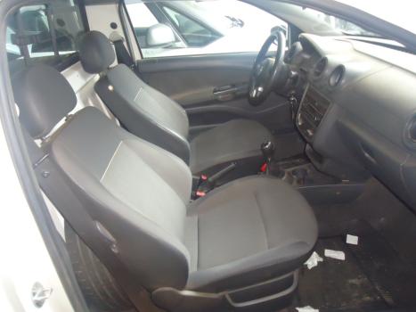 VOLKSWAGEN Saveiro 1.6 G6 FLEX, Foto 2 VOLKSWAGEN Saveiro 1.6 G6 FLEX, Foto 2