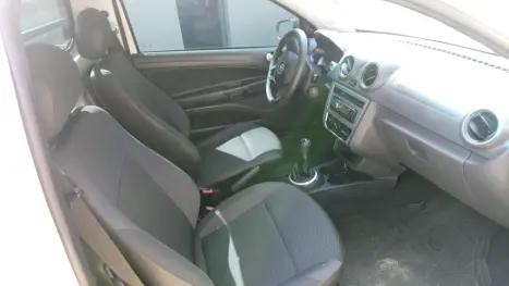 VOLKSWAGEN Saveiro 1.6 G7 CABINE SIMPLES ROBUST FLEX, Foto 4