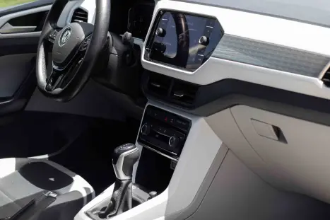 VOLKSWAGEN T-Cross 1.4 4P 250 TSI FLEX HIGHLINE AUTOM�TICO, Foto 9