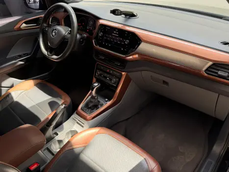 VOLKSWAGEN T-Cross 1.0 4P 200 TSI FLEX COMFORTLINE AUTOM�TICO, Foto 9