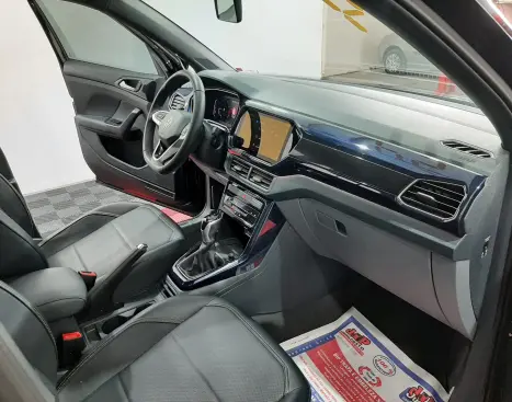 VOLKSWAGEN T-Cross 1.0 4P 200 TSI FLEX COMFORTLINE AUTOM�TICO, Foto 17