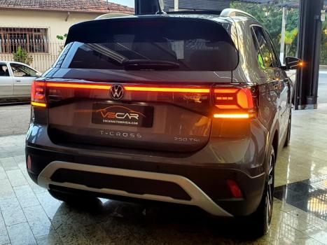 VOLKSWAGEN T-Cross 1.4 4P 250 TSI FLEX HIGHLINE AUTOM�TICO, Foto 3