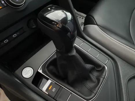 VOLKSWAGEN Taos 1.4 16V 4P FLEX 250 TSI COMFORTLINE AUTOM�TICO, Foto 10