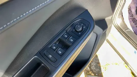 VOLKSWAGEN Taos 1.4 16V 4P FLEX 250 TSI HIGHLINE AUTOM�TICO, Foto 10