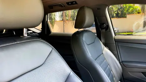 VOLKSWAGEN Taos 1.4 16V 4P FLEX 250 TSI HIGHLINE AUTOM�TICO, Foto 13