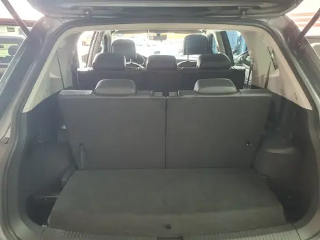 VOLKSWAGEN Tiguan 1.4 250 TSI TOTAL FLEX ALLSPACE TURBO AUTOM�TICO TIPTRONIC, Foto 18