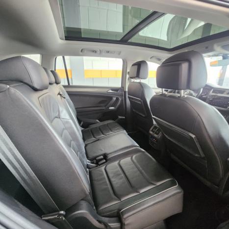 VOLKSWAGEN Tiguan 1.4 250 TSI TOTAL FLEX ALLSPACE COMFORTLINE TURBO AUTOM�TICO TIPTRONIC, Foto 10