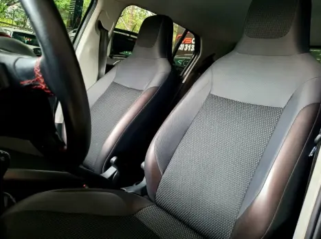 VOLKSWAGEN UP 1.0 4P FLEX 170 TSI XTREME, Foto 6