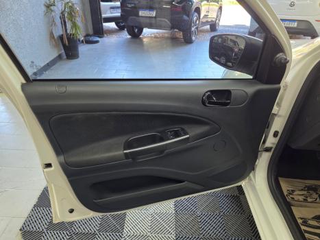 VOLKSWAGEN Voyage 1.0 4P FLEX, Foto 8 VOLKSWAGEN Voyage 1.0 4P FLEX, Foto 8