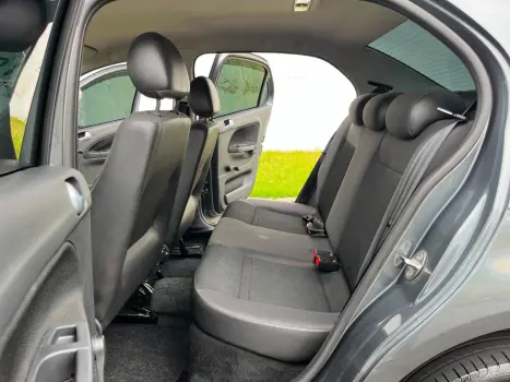 VOLKSWAGEN Voyage 1.6 4P FLEX, Foto 8