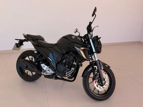 YAMAHA FZ 25 250 Fazer Flex , Foto 5
