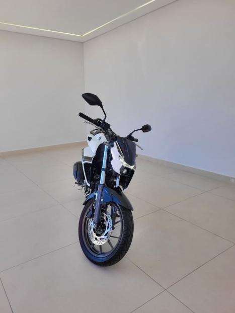YAMAHA FZ 25 250 Fazer Flex , Foto 2