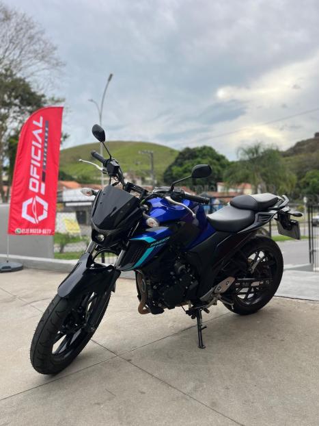 YAMAHA FZ 25 250 Fazer Flex , Foto 1