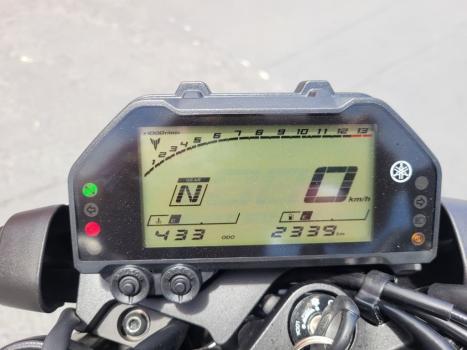 YAMAHA MT-03 300 ABS, Foto 6