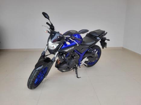 YAMAHA MT-03 300 ABS, Foto 1