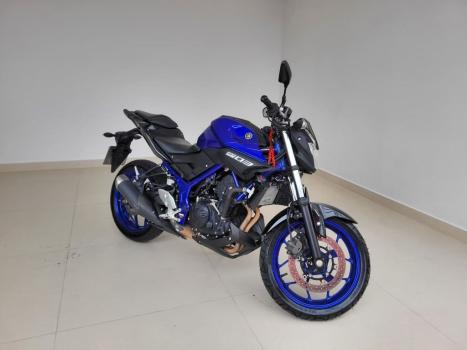 YAMAHA MT-03 300 ABS, Foto 3