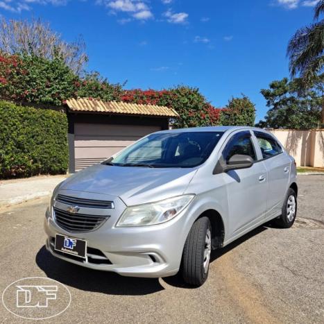 CHEVROLET Onix Hatch 1.4 4P FLEX LT, Foto 3